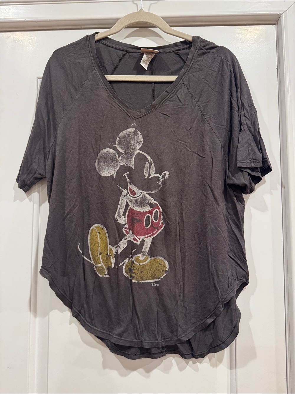 Vintage-Inspired Mickey Mouse Graphic V-Neck Tee - Charcoal